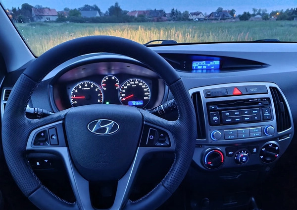 Hyundai i20 cena 24900 przebieg: 127000, rok produkcji 2014 z Legnica małe 191